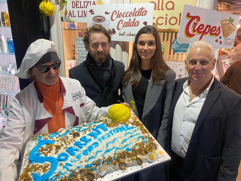 Vince Riotta e Francesca Bergesio tra le stelle del SorrentoFFF 2026, dove cinema, glamour e gusto si incontrano nel festival più atteso dell’anno